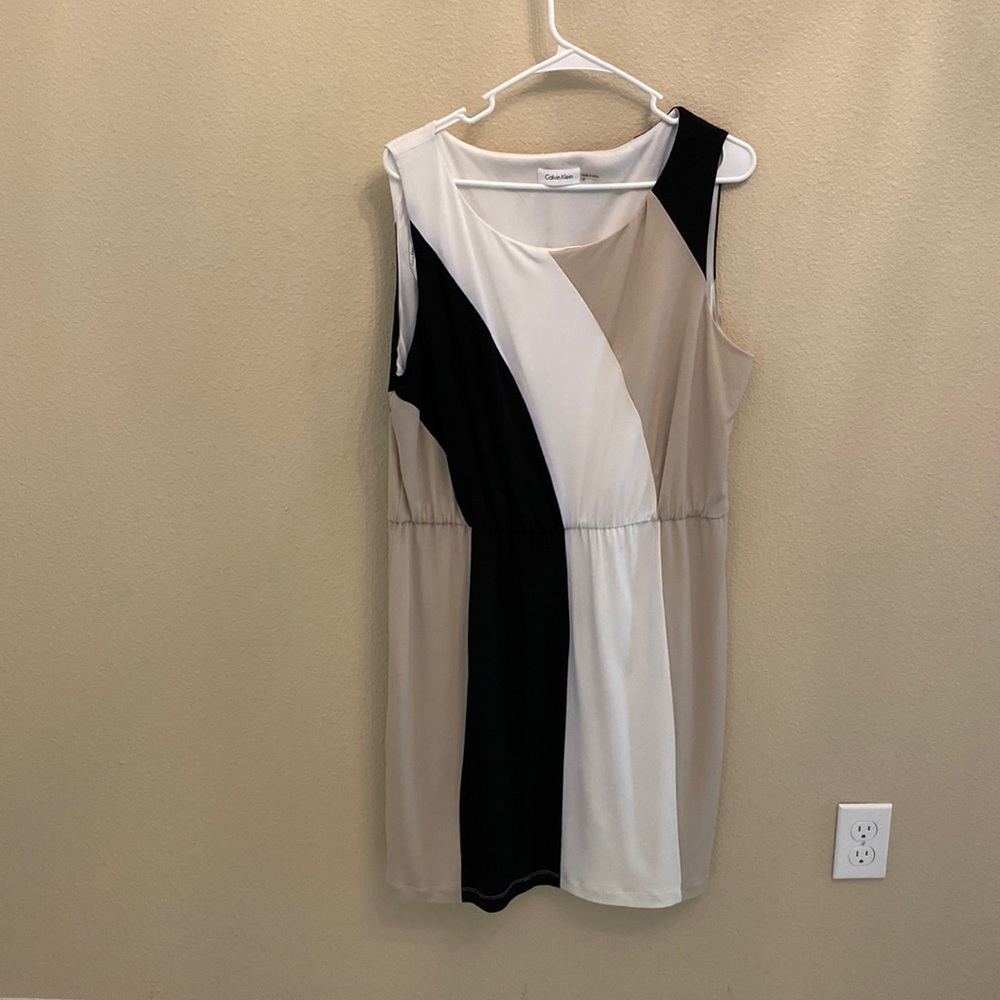 Calvin Klein 16 tan, white, black